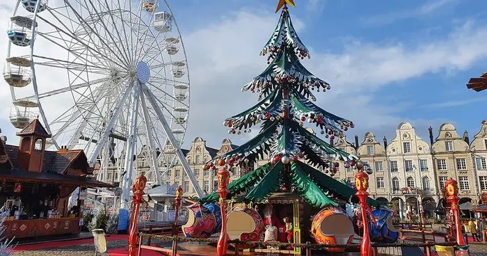 Marché de Noël d'Arras et ses façades flamandes